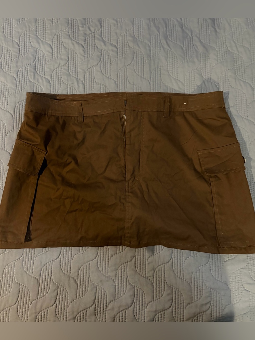 Stretchy mini skirt